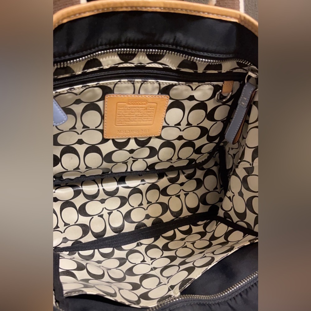 Authentic Coach Hampton Handbag - Picture 7 of 10